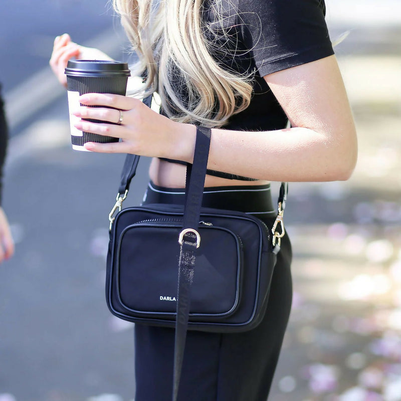 fashion-dog-bag.webp