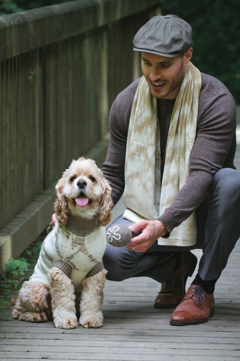 Wooliie_PetClothing_Sweater_ SandRiftCableKnitPlant-DyedMerinoWoolDogSweater3