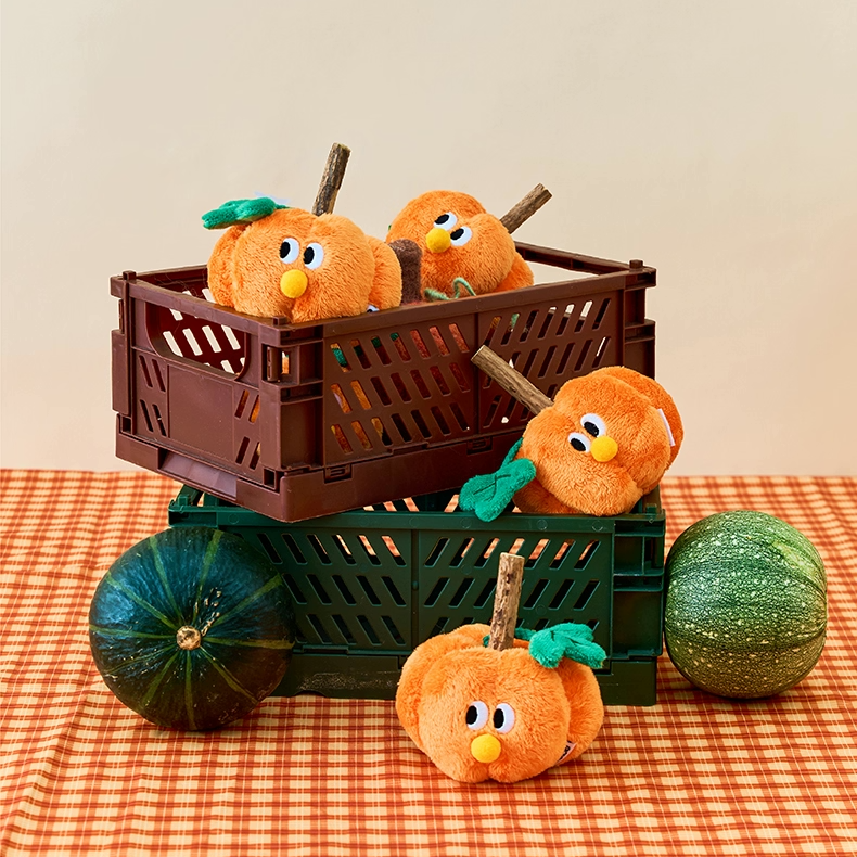 zeze Pumpkin Silvervine Cat Toy — Crinkly Plush Pumpkin with Chew Stick