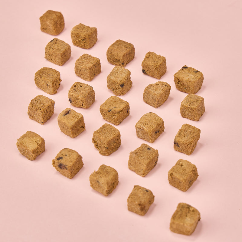 Waita Freeze Dried Lamb, Goat Milk & Blueberry Cubes 40g
