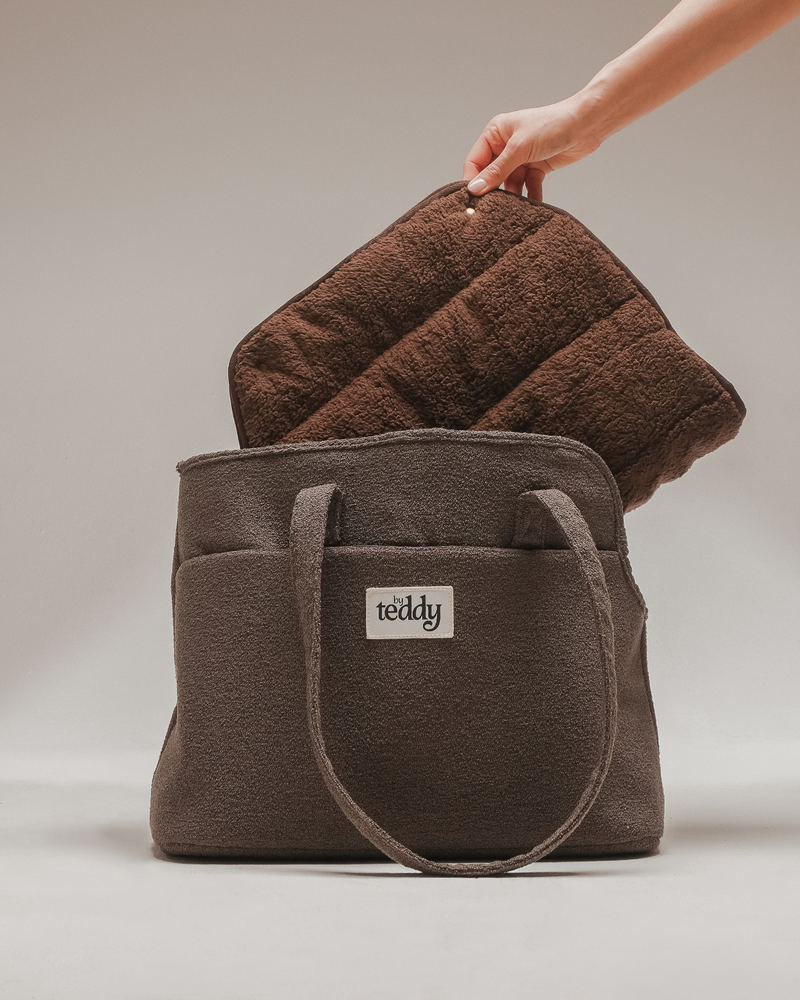 Chocolate┃The Bouclé Carrier