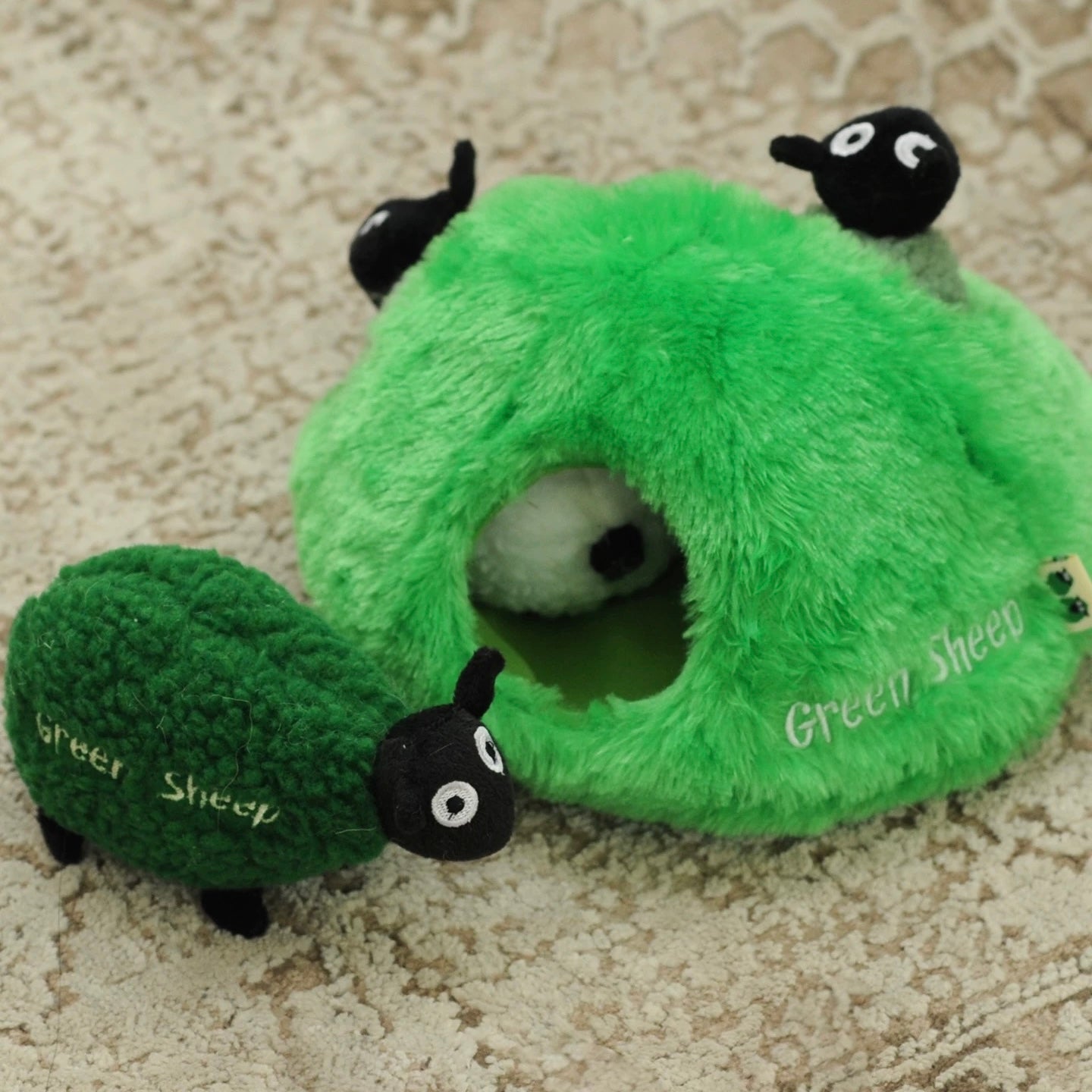 🐑 Green Sheep Hide & Seek Dog Toy
