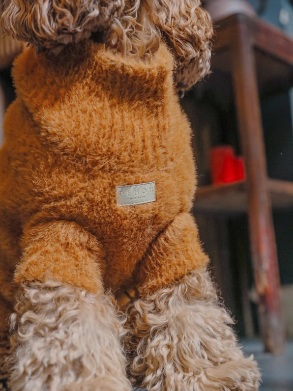 Eskimo Fuzzy Sweater Orange Logo Close